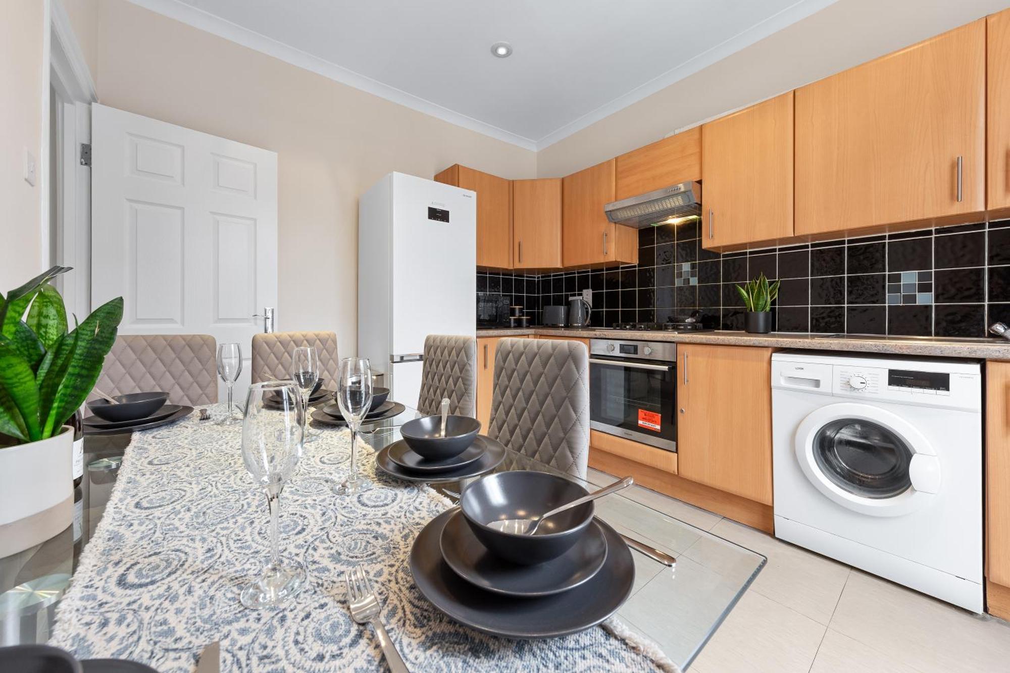 Serviced Duplex In Paddington, Near Hyde Park Marble Arch, W2 * London