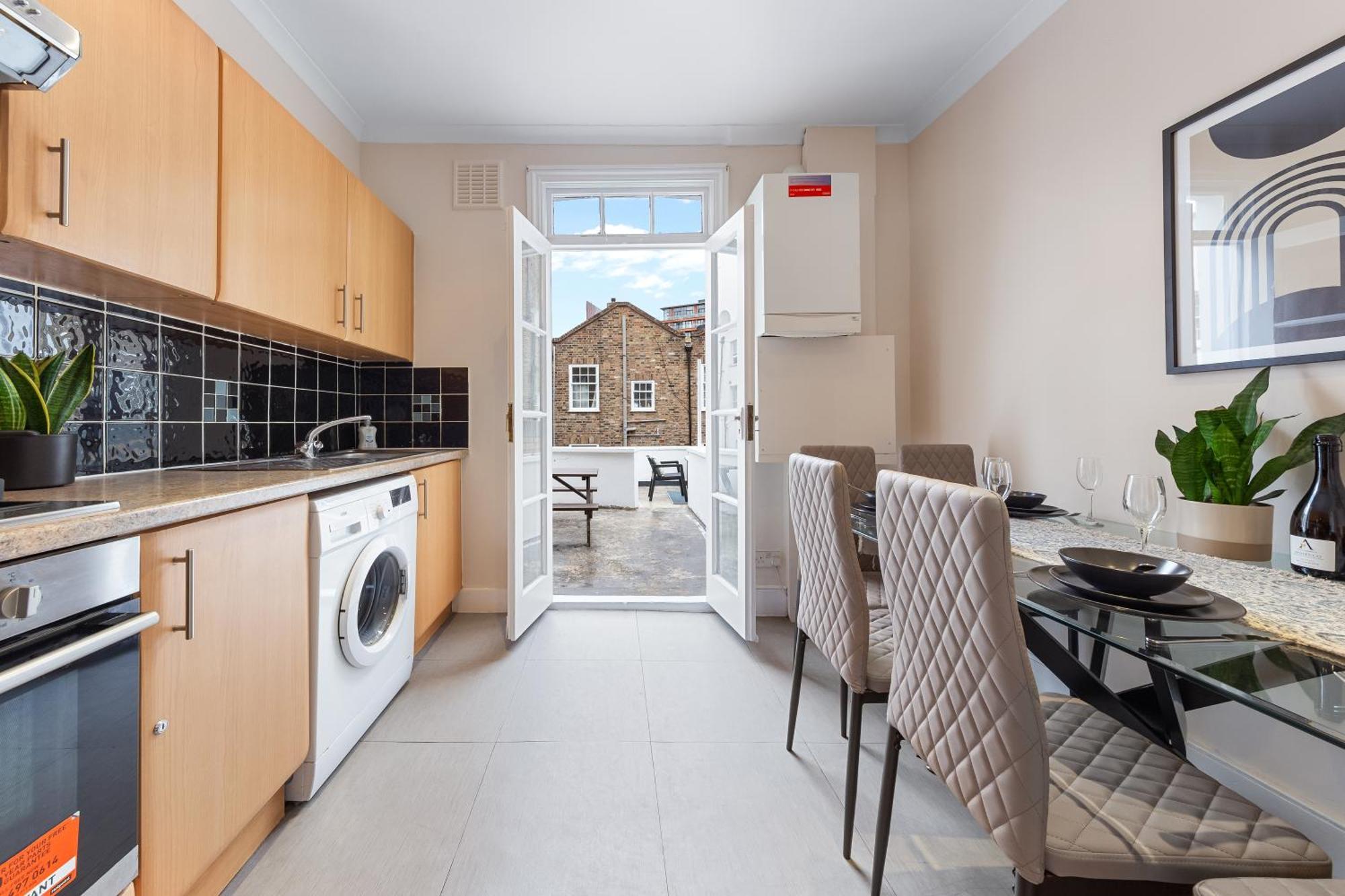 Serviced Duplex In Paddington, Near Hyde Park Marble Arch, W2